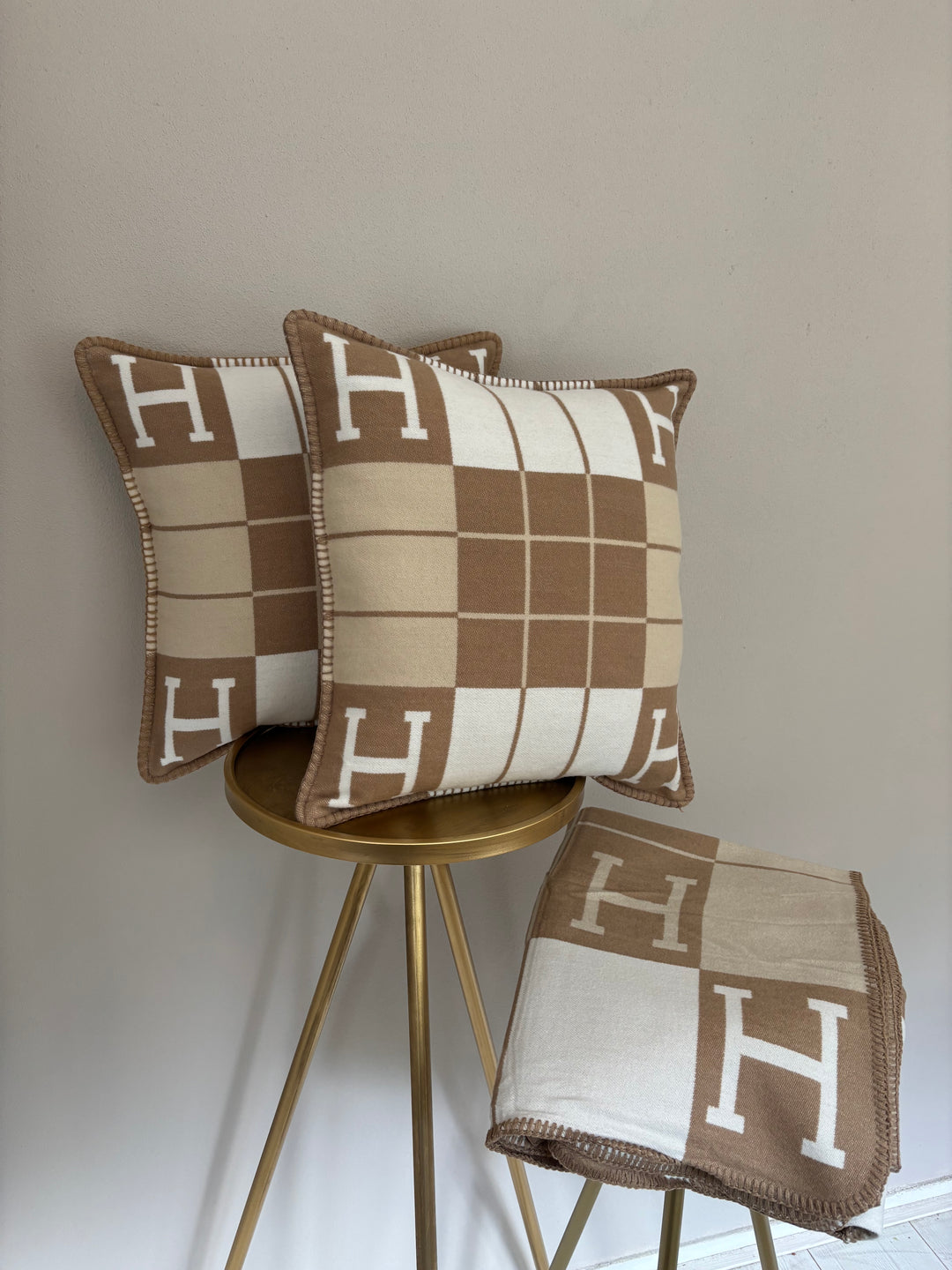 Beige/brown